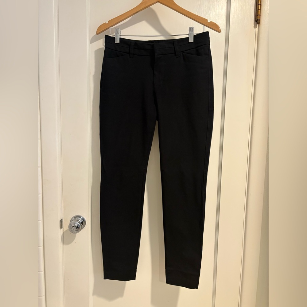Gap black slim city coupe pants. Size 4R. Rarely worn, great condition.